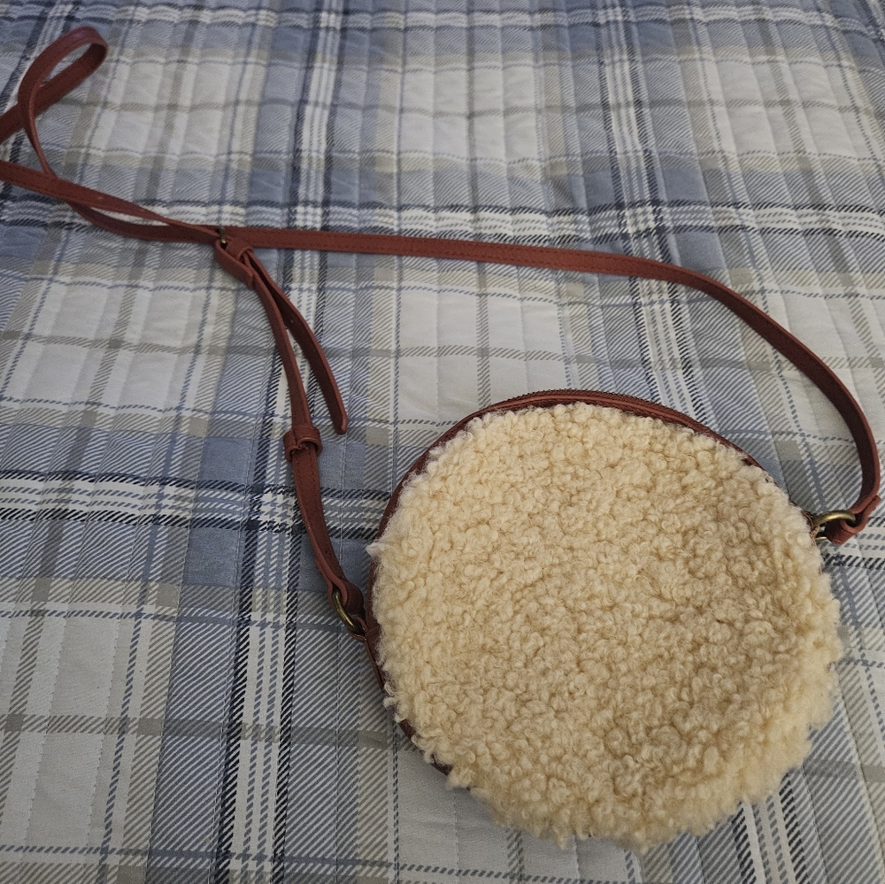 Universal Threads Sherpa Canteen shoulder bag/purse